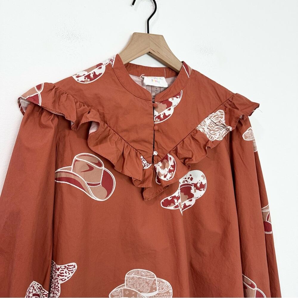 Fantastic Fawn Poplin Blouse Cowboy Hat Print Ruffle Size Medium - Picture 5 of 8